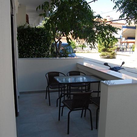 Giorgos Apartments Square Vrasná Exterior foto
